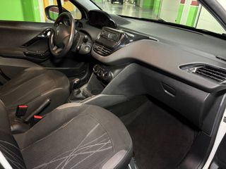 Peugeot 208 1.4 HDI DIESEL 2017
