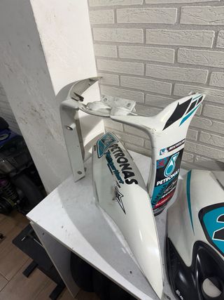 Carenado Yamaha Jog RR PETRONAS