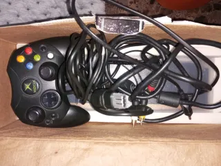 Xbox Clásica Negra con Caja y Mando