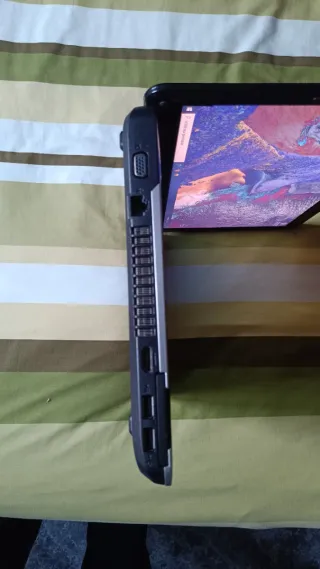 Portátil Fujitsu LIFEBOOK