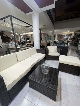 Conjunto Exterior Marrón y Beige