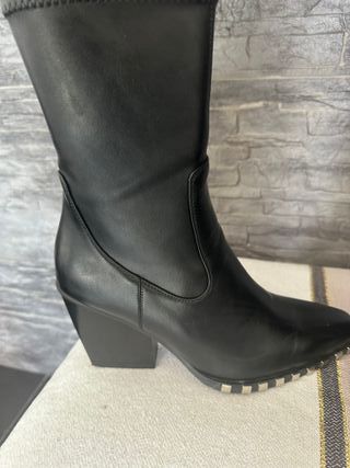 Botas cowboy piel Noa Harmon tachuelas