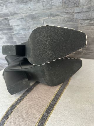 Botas cowboy piel Noa Harmon tachuelas