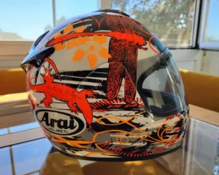 Casco Arai,  gama alta, talla S (55-56 cm), muy po