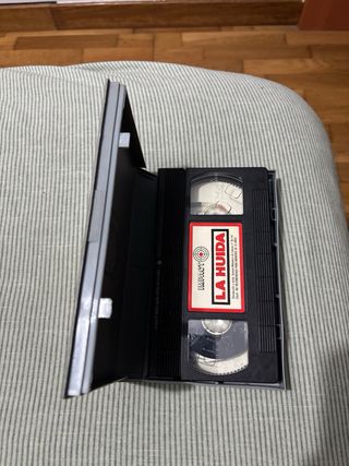 La Huida VHS