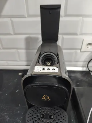 Cafetera L'OR Barista con dispensador de cápsulas