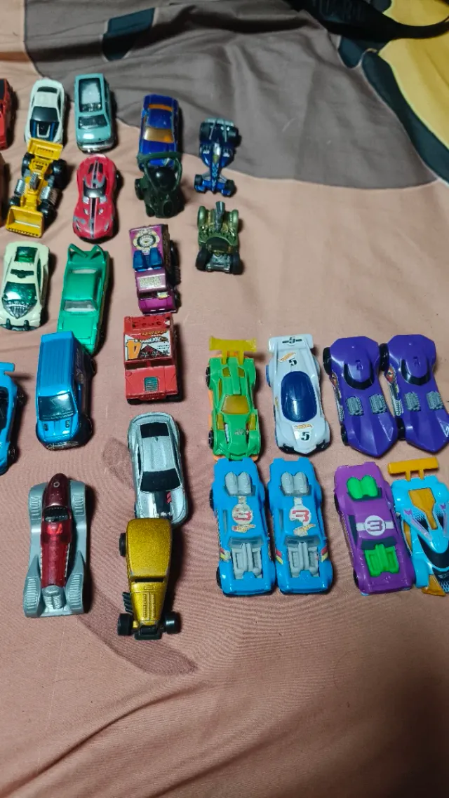 Lote 210 Coches hot wheels etc