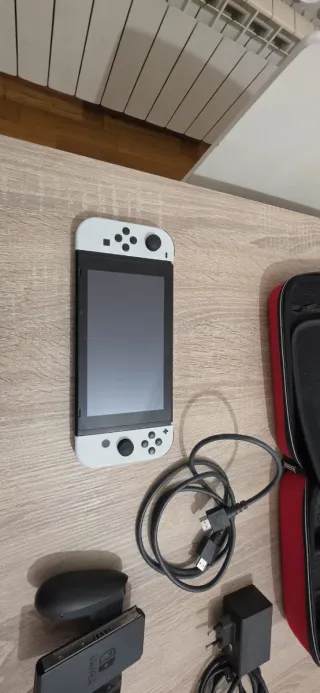 Nintendo Switch COMPLETA + juegos + funda