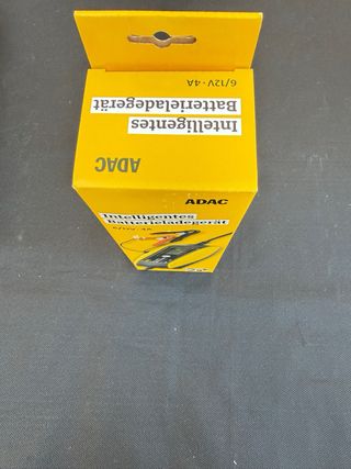 Cargador Baterías ADAC