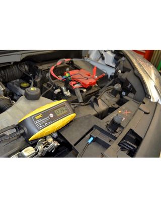 Cargador Baterías ADAC