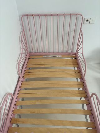Cama infantil extensible rosa IKEA MINNEN