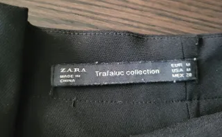 Pantalón corto negro con cordones