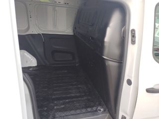 Peugeot Partner Furgon BlueHDi 100 Standard 600kg 75 kW (102 CV)