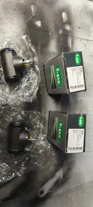 Bombines Freno Traseros Mercedes MB 100