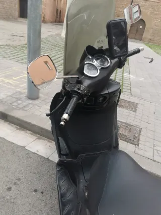 Scooter Negro