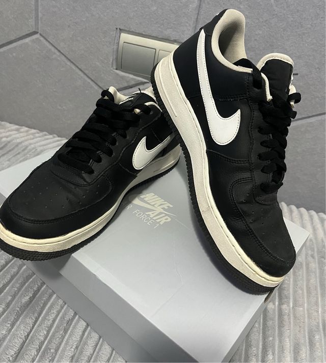 Nike Air Force 1 negras