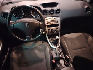 Peugeot 308 2011