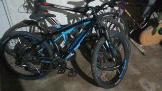 Bicicleta Orbea Negra y Azul