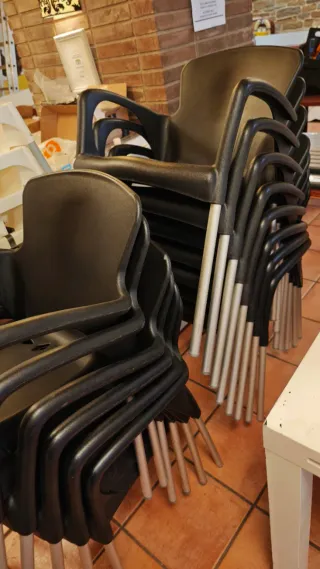 Sillas Negras Impecables 12€ unidad