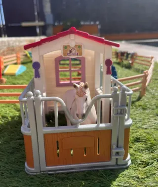 Conjunto Granja Hípica y Figuras Schleich
