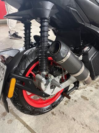 Escape LeoVince para Scooter