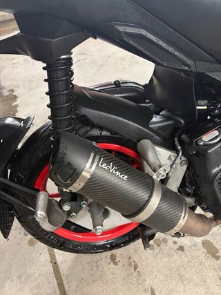 Escape LeoVince para Scooter