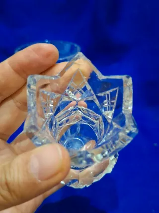 Pareja jarroncitos cristal tallado