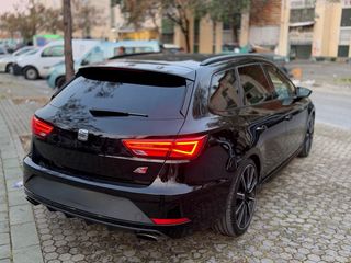 SEAT Leon Cupra 300