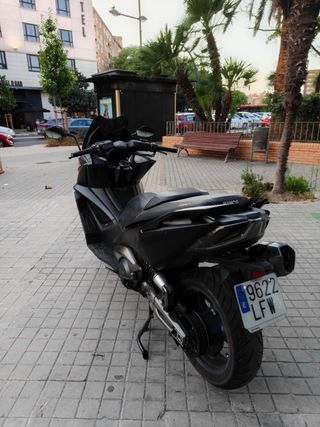 Kymco AK550 Motor Gripado