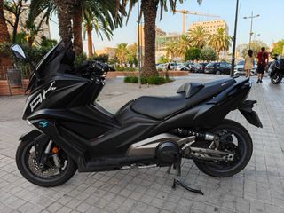 Kymco AK550 Motor Gripado