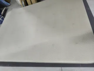 Base tapizada 135x190 con patas