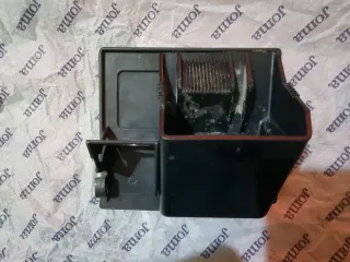 Cenicero Peugeot 205