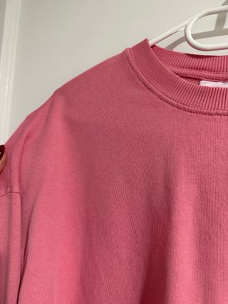 Sudadera rosa oversize
