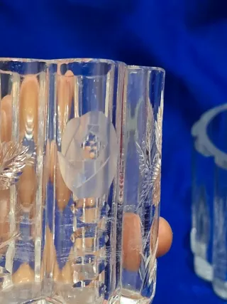 2 jarrones pequeños de cristal