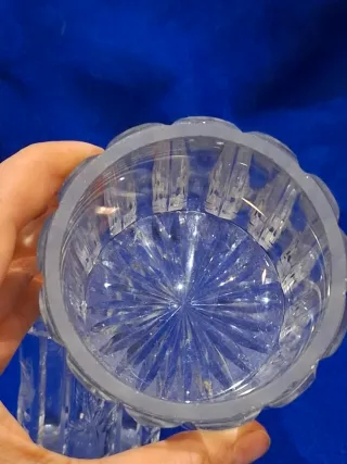 2 jarrones pequeños de cristal