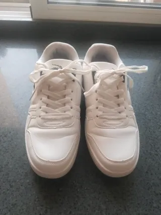 Zapatillas Lacoste Blancas y Azules