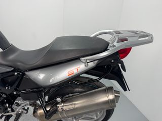 BMW F 800 ST 2012