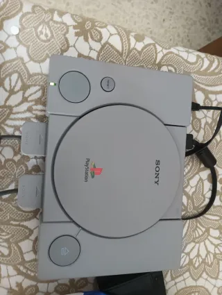 Consola Sony PlayStation PS1 Gris + un demo