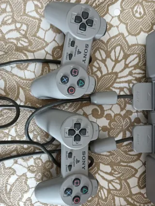 Consola Sony PlayStation PS1 Gris + un demo