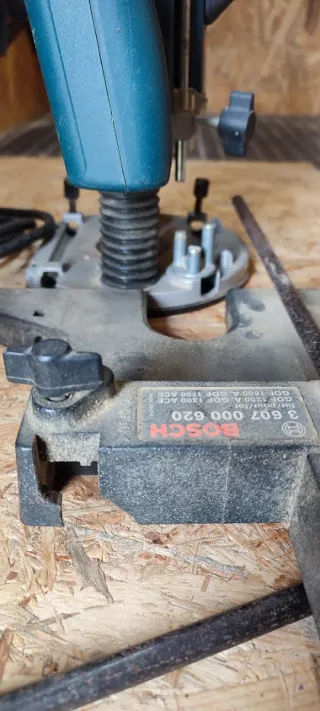 Fresadora Bosch GOF 1300 ACE Profesional