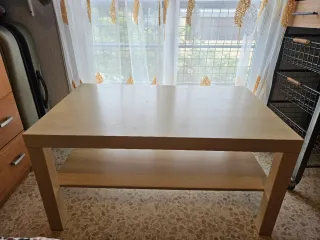 Mesa auxiliar de salón de madera