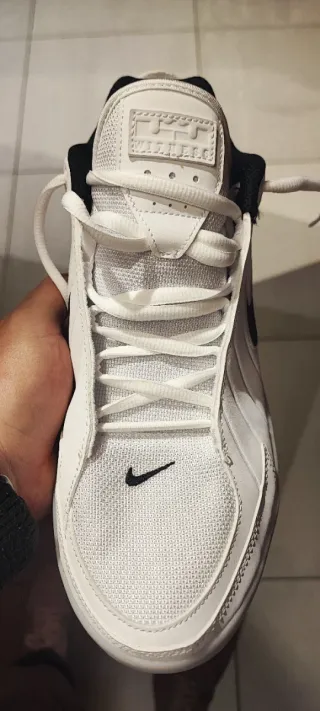 Nike Lebron Witness IX Scarpe da Basket