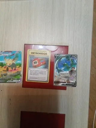 Cartas Pokémon V, VMAX y Entrenador