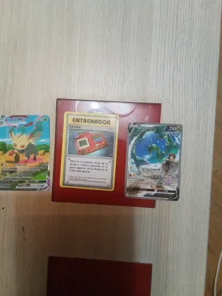 Cartas Pokémon V, VMAX y Entrenador