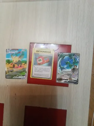 Cartas Pokémon V, VMAX y Entrenador