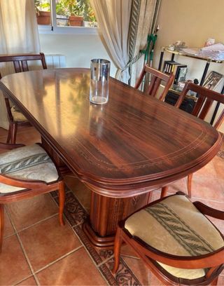 Mesa de comedor y 6 sillas
