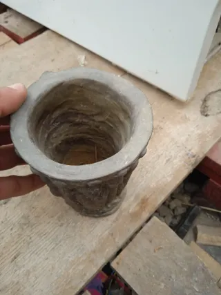 Pila pequeña decorada