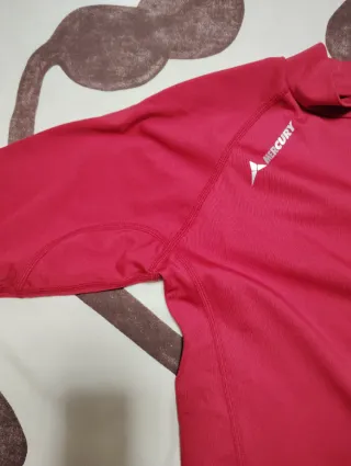 Camiseta térmica roja Mercury
