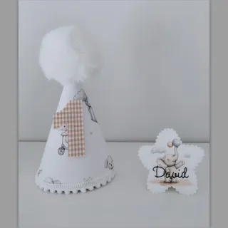 Gorro cumpleaños y broche personalizado con nombre