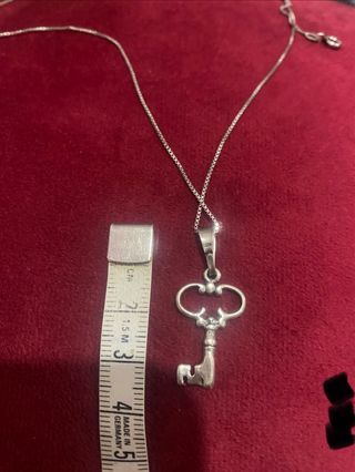 collana con chiave tutto in argento